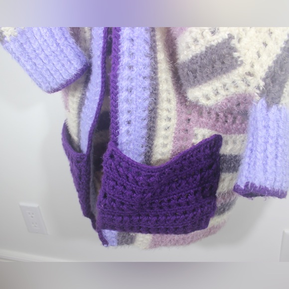 1990’s Chunky Boxy Sweater with Open Front Super Soft Fuzzy Purple White Cardiga - Picture 4 of 7